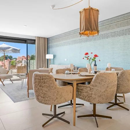 Vivi Homes - Queen - Sea Views - Golf - Mountain Views
